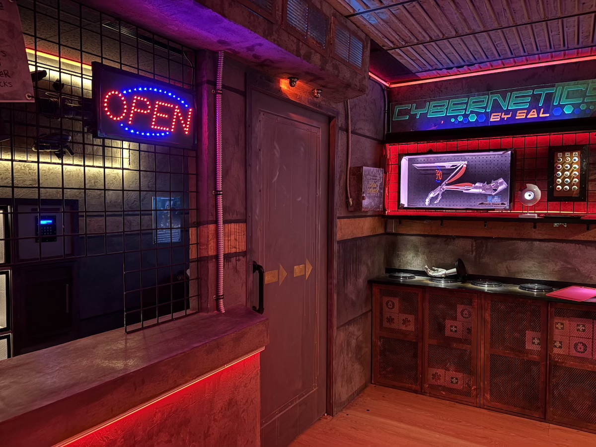 The Immersive Machine – Sal’s Cybernetics [Review]