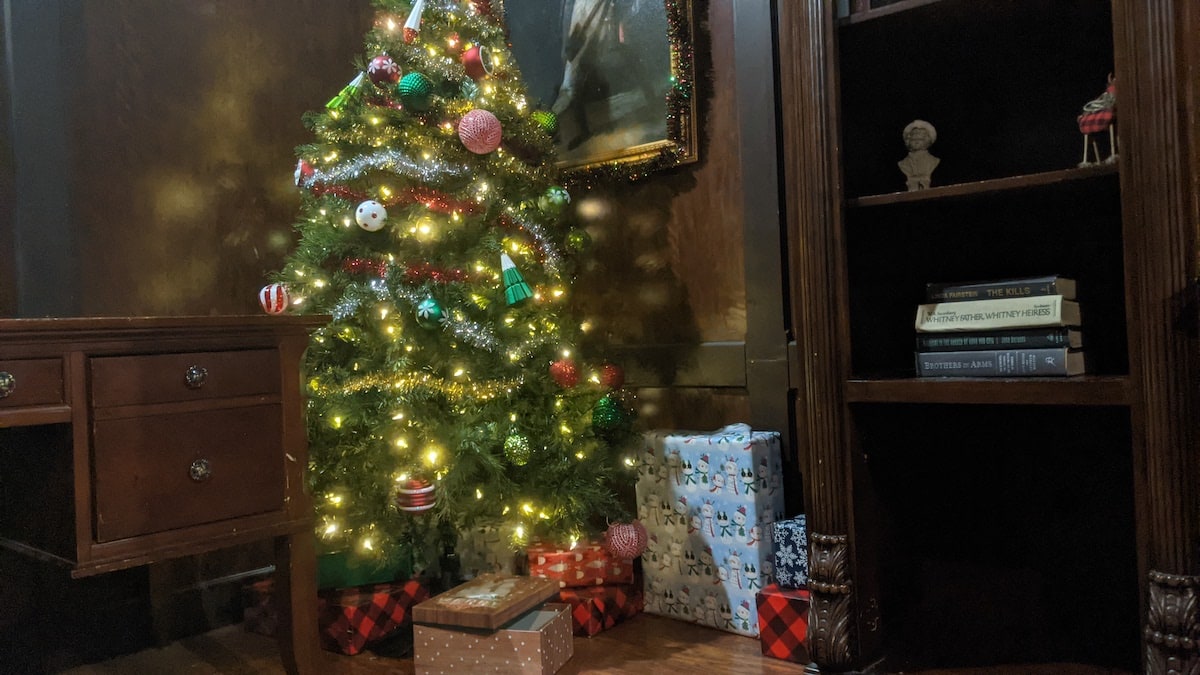 Trapped! Escape Room Las Vegas – How The Puzzlemaster Stole Christmas [Review]