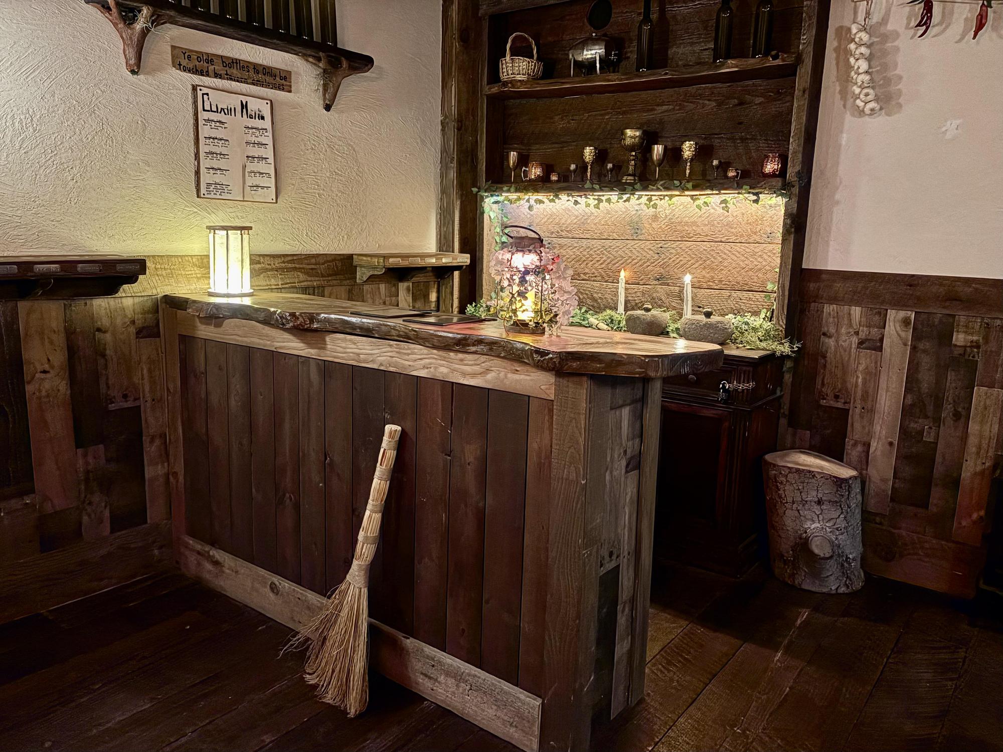 Sure Lock Escapes – Trixie’s Tavern Trials [Review]