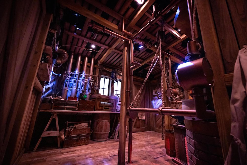 An 1800s Back To The Future set with wood and steampunk gadgets